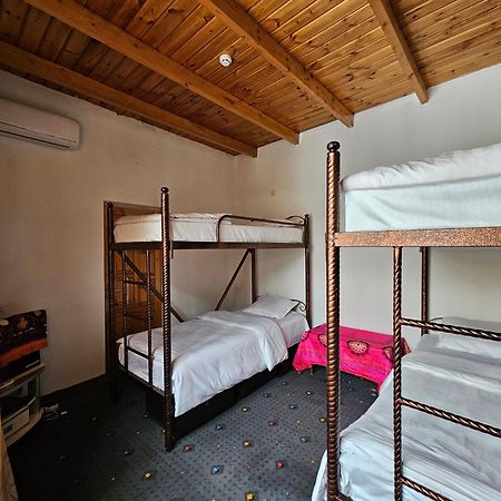 Sim-Sim Hostel & Backpackers Samarkand Exteriör bild